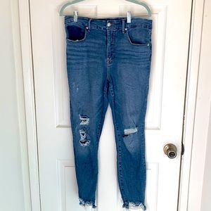 Good American 14/32 washed jeans
